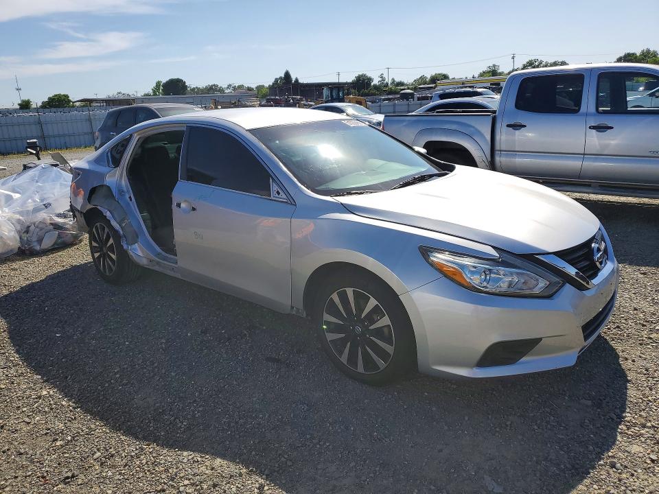 2018 Nissan Altima მანქანა იყიდება აუქციონზე, vin: 1N4AL3AP1JC215420, აუქციონის ნომერი: 51022456