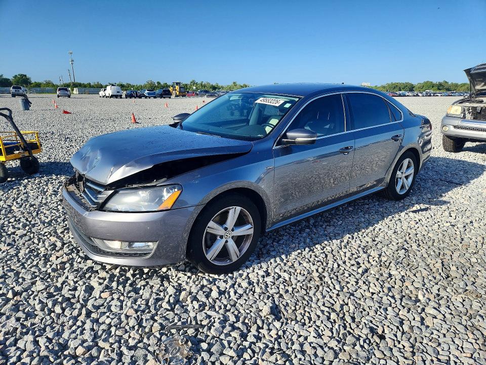 Aukcja sprzedaży 2015 Volkswagen Passat, vin: 1VWAT7A36FC118779, numer aukcji: 49553226