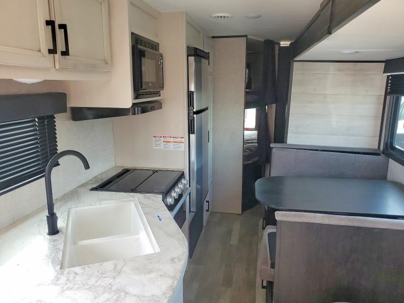 Продаж на аукціоні авто 2022 Jayco Jay Flight Series, vin: 1UJBJ0BP0N17W0673, номер лоту: 51114666