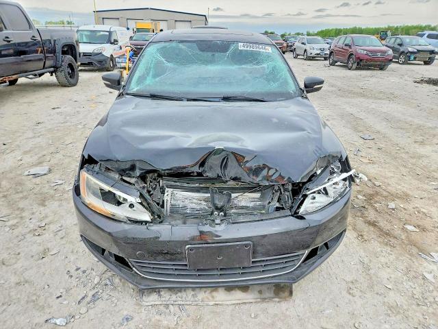 49989646 :رقم المزاد ، 3VWLL7AJ0EM372590 vin ، 2014 Volkswagen Jetta مزاد بيع