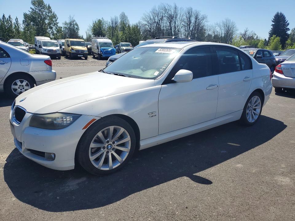 52033996 :رقم المزاد ، WBAPK7C53BF196702 vin ، 2011 Bmw 328 مزاد بيع