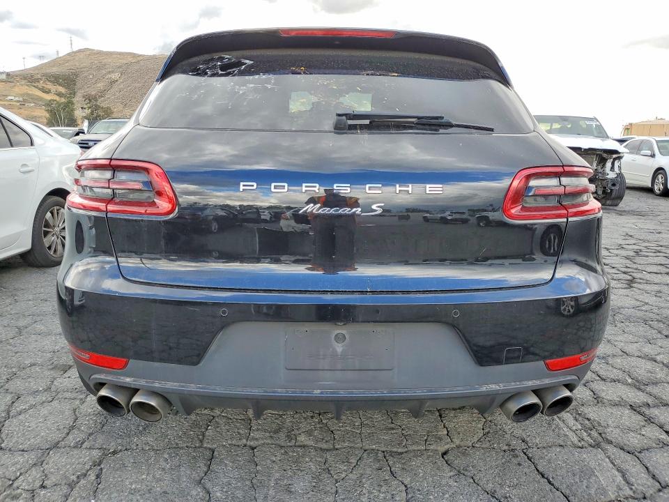 Auction sale of the 2017 Porsche Macan, vin: WP1AB2A52HLB16149, lot number: 49077016