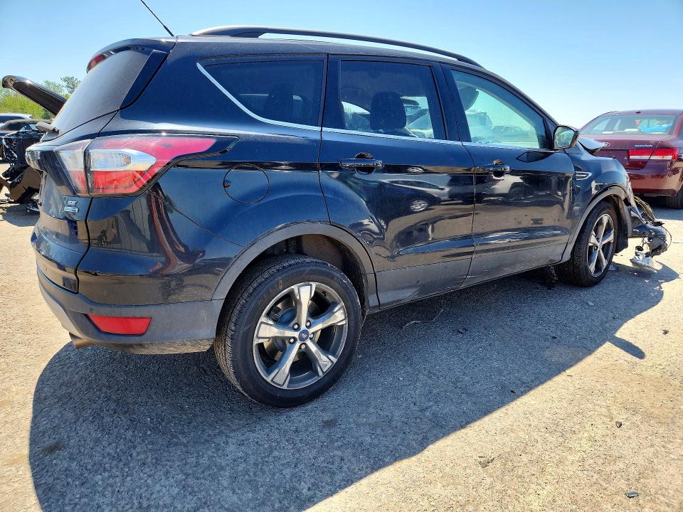 2017 Ford Escape მანქანა იყიდება აუქციონზე, vin: 1FMCU9GD6HUA08232, აუქციონის ნომერი: 49839926