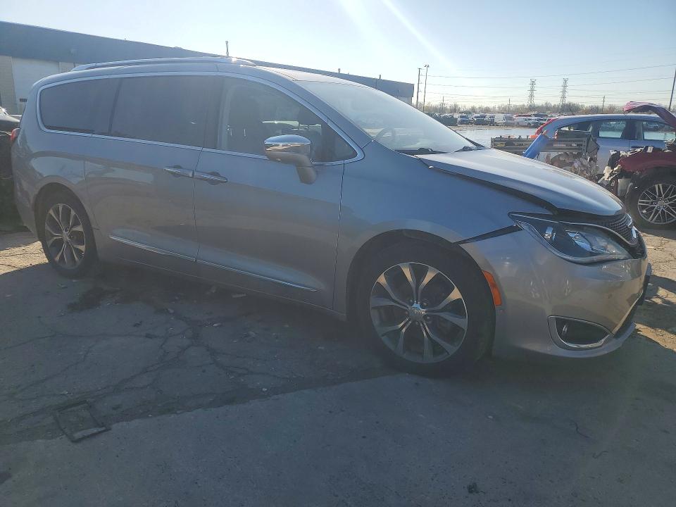 49881636 :رقم المزاد ، 2C4RC1GG4HR839593 vin ، 2017 Chrysler Pacifica مزاد بيع