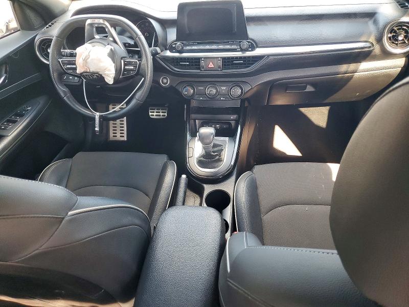2020 Kia Forte მანქანა იყიდება აუქციონზე, vin: 3KPF34AD5LE243552, აუქციონის ნომერი: 49972046
