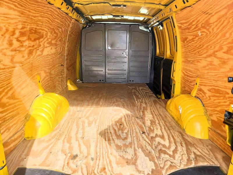 56894836 :رقم المزاد ، 1GCWGAFP2M1174524 vin ، 2021 Chevrolet Express G2500 مزاد بيع