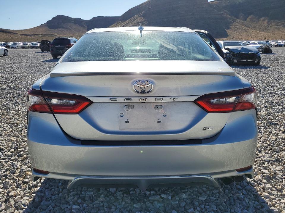 Продаж на аукціоні авто 2021 Toyota Camry, vin: 4T1G11AKXMU543304, номер лоту: 49455216