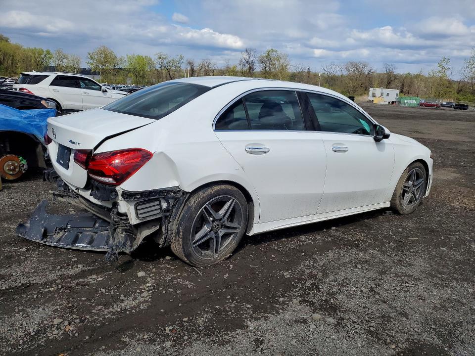 50617006 :رقم المزاد ، W1K3G4FB5NJ364589 vin ، 2022 Mercedes-benz A مزاد بيع