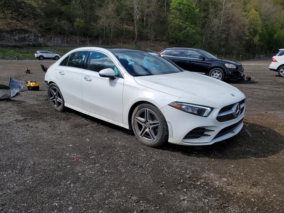 50617006 :رقم المزاد ، W1K3G4FB5NJ364589 vin ، 2022 Mercedes-benz A مزاد بيع