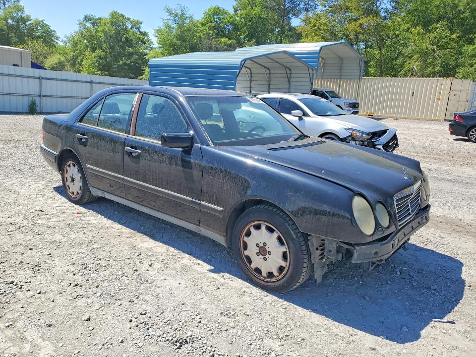Продажа на аукционе авто 1996 Mercedes-benz E, vin: WDBJF55F4TJ010721, номер лота: 49239026