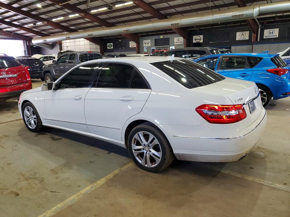 49072166 :رقم المزاد ، WDDHF8HB4BA379254 vin ، 2011 Mercedes-benz E مزاد بيع