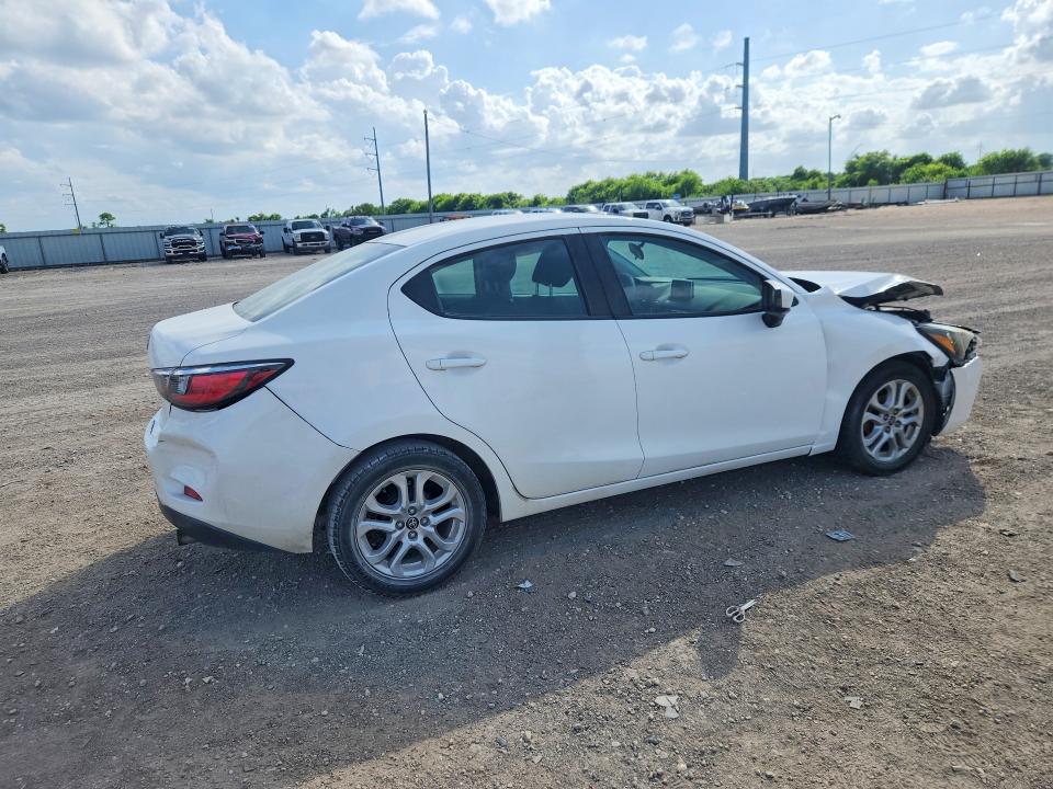 49339616 :رقم المزاد ، 3MYDLBYV9HY167965 vin ، 2017 Toyota Yaris Ia مزاد بيع