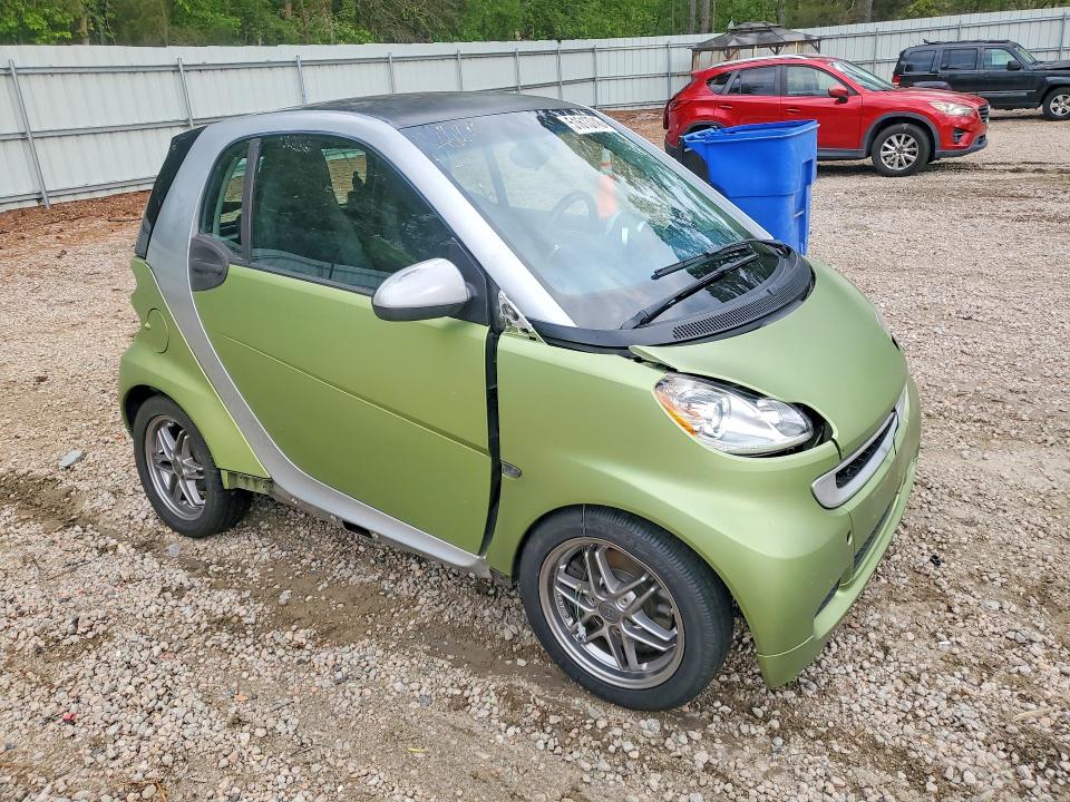 2011 Smart Fortwo მანქანა იყიდება აუქციონზე, vin: WMEEJ3BA8BK431995, აუქციონის ნომერი: 51613746