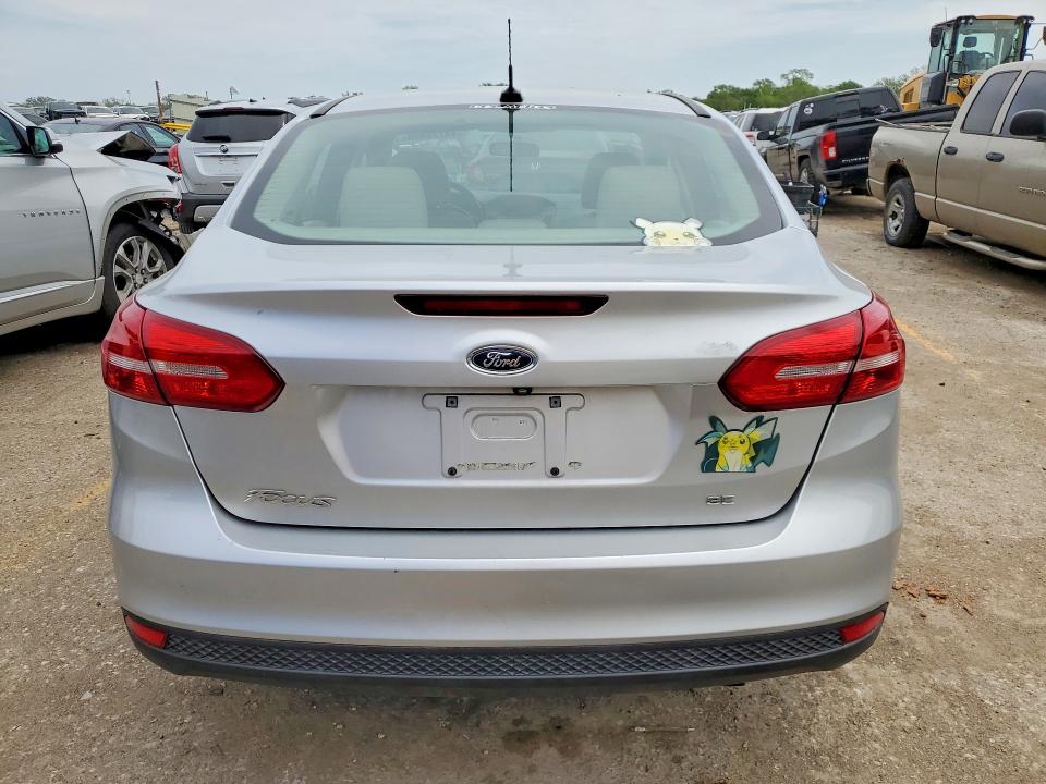 49772926 :رقم المزاد ، 1FADP3F22HL323747 vin ، 2017 Ford Focus مزاد بيع