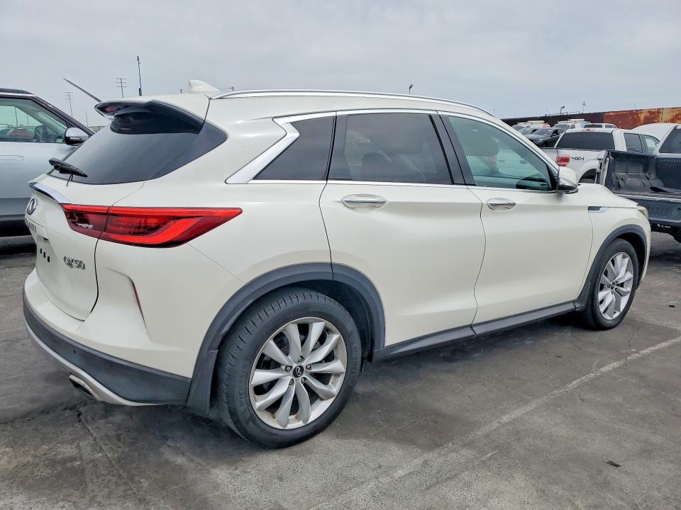49452216 :رقم المزاد ، 3PCAJ5M10KF127370 vin ، 2019 Infiniti Qx50 مزاد بيع