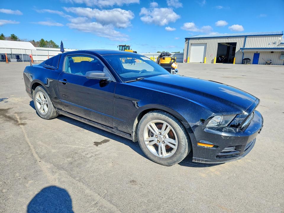 50415486 :رقم المزاد ، 1ZVBP8AM0E5294026 vin ، 2014 Ford Mustang مزاد بيع