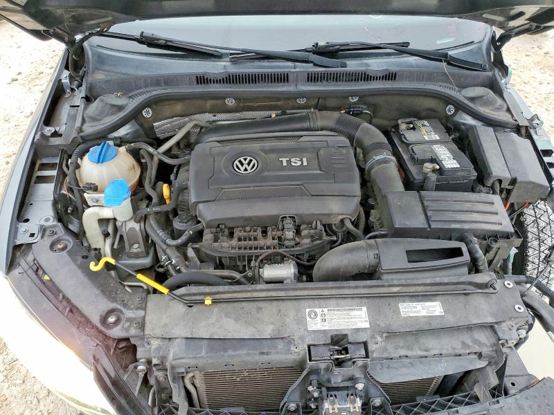 49747316 :رقم المزاد ، 3VWL17AJ4HM235095 vin ، 2017 Volkswagen Jetta مزاد بيع