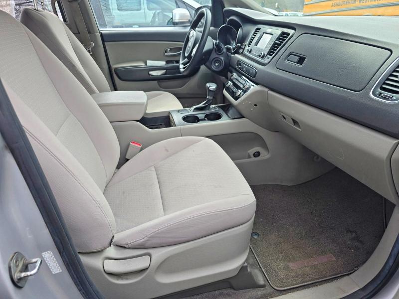 48683466 :رقم المزاد ، KNDMA5C17J6400720 vin ، 2018 Kia Sedona مزاد بيع