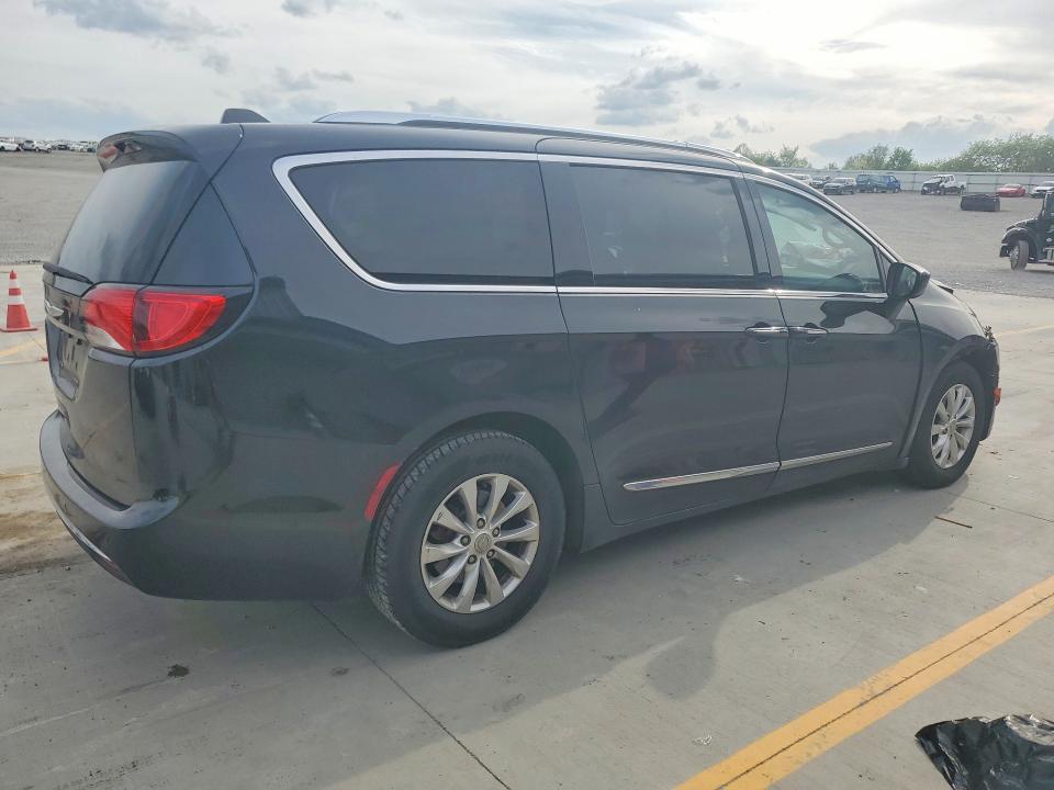 50153736 :رقم المزاد ، 2C4RC1BG0JR120127 vin ، 2018 Chrysler Pacifica مزاد بيع