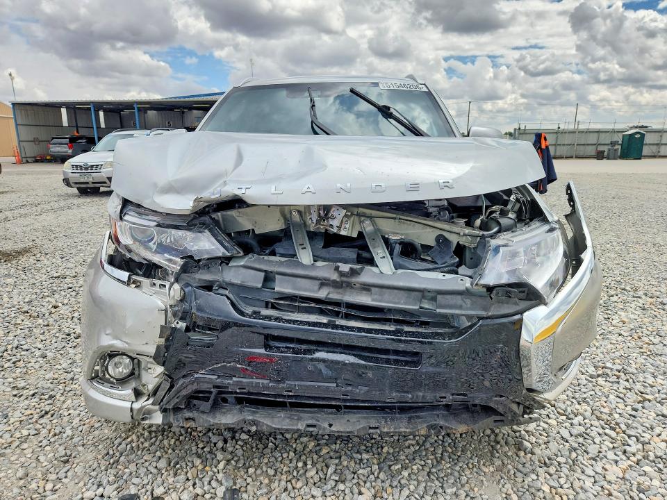 51546206 :رقم المزاد ، JA4J2VA70NZ057058 vin ، 2022 Mitsubishi Outlander مزاد بيع