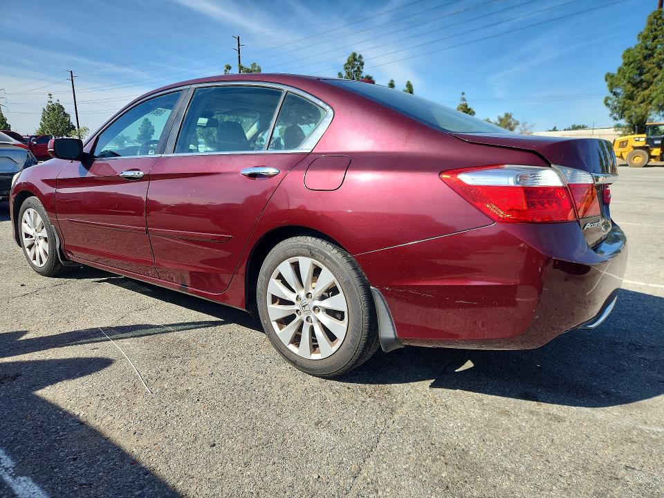48704706 :رقم المزاد ، 1HGCR2F88DA057401 vin ، 2013 Honda Accord مزاد بيع