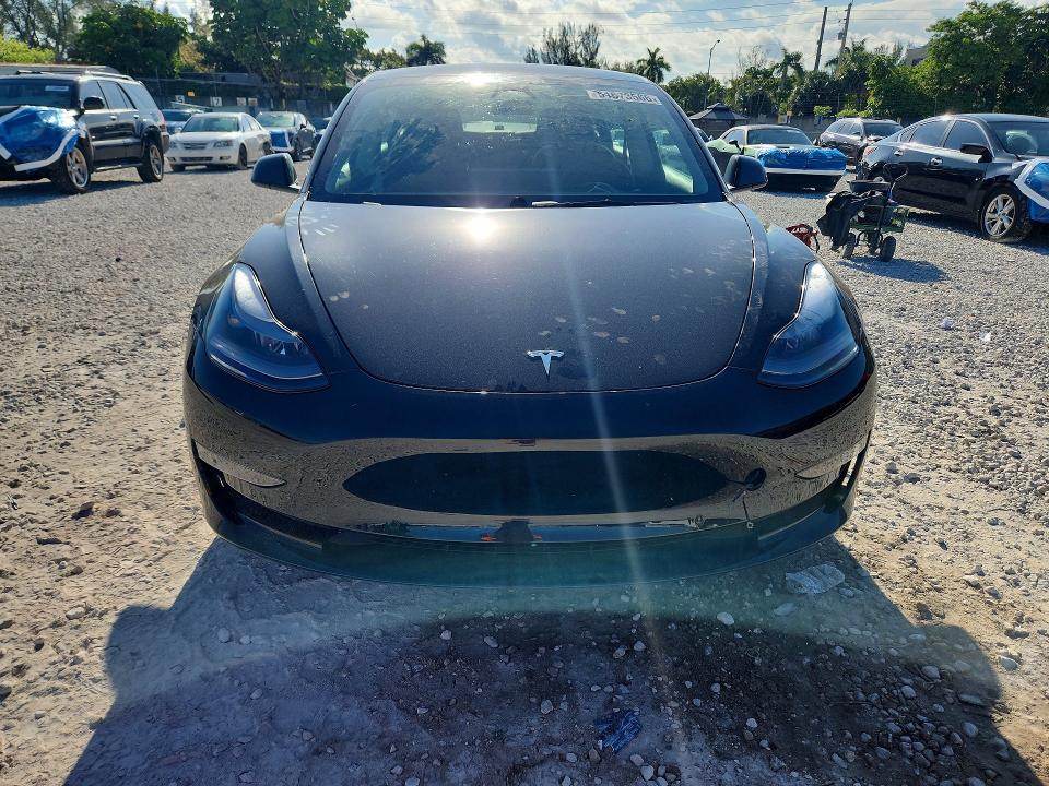 2022 Tesla Model 3 მანქანა იყიდება აუქციონზე, vin: 5YJ3E1EC0NF363477, აუქციონის ნომერი: 51673566
