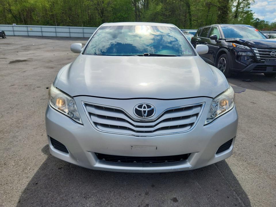 52087146 :رقم المزاد ، 4T4BF3EK8AR013688 vin ، 2010 Toyota Camry مزاد بيع