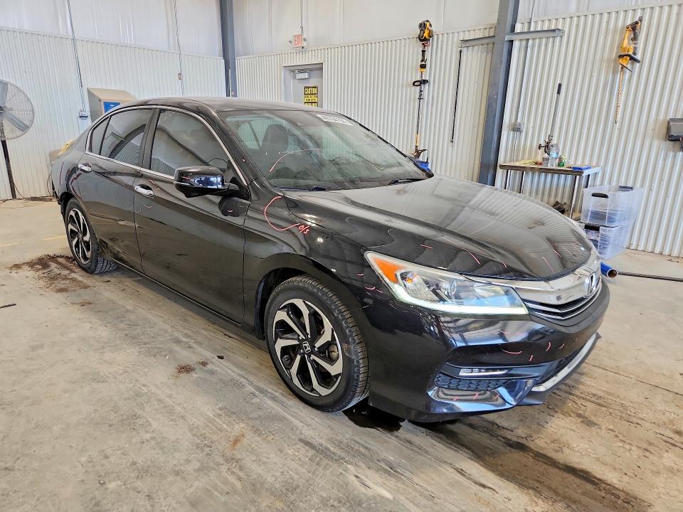 Продажа на аукционе авто 2017 Honda Accord, vin: 1HGCR2F01HA129913, номер лота: 49784156
