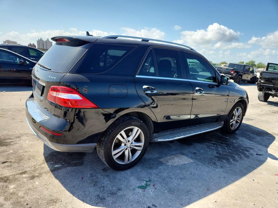50478746 :رقم المزاد ، 4JGDA5HB3DA241290 vin ، 2013 Mercedes-benz Ml مزاد بيع