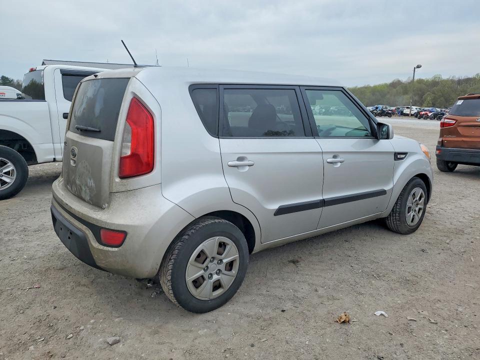 49565606 :رقم المزاد ، KNDJT2A51C7449894 vin ، 2012 Kia Soul مزاد بيع