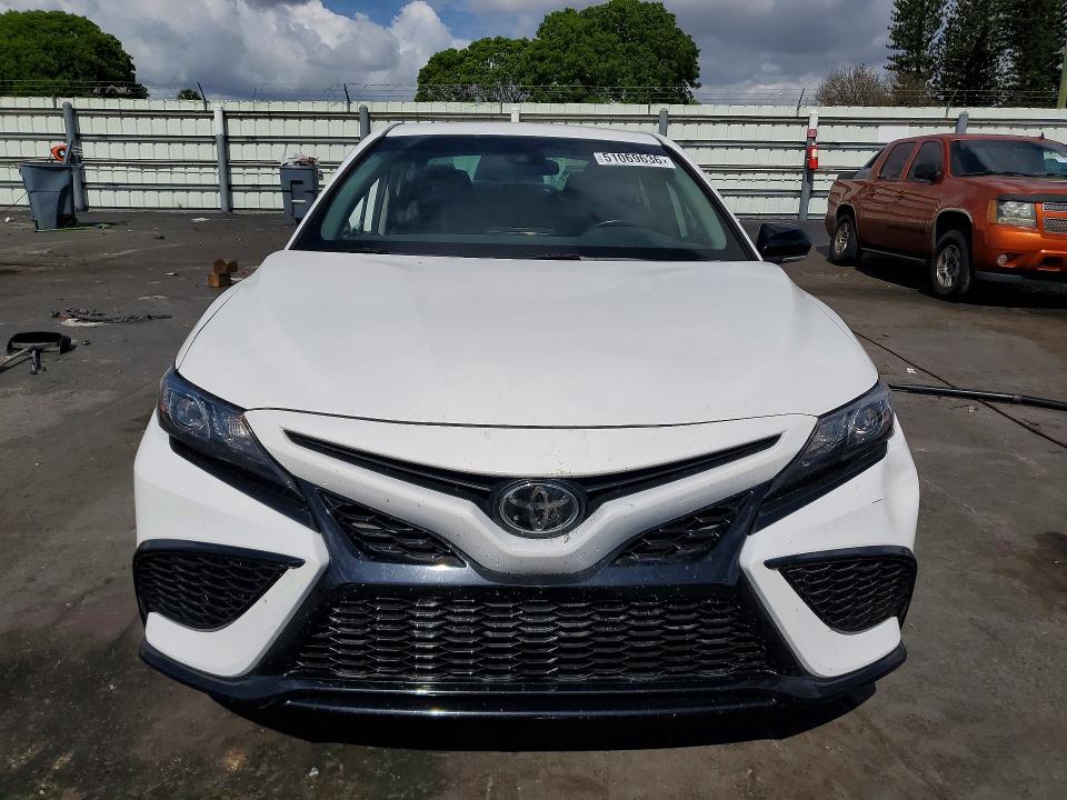 51069636 :رقم المزاد ، 4T1G11AK6PU838744 vin ، 2023 Toyota Camry مزاد بيع