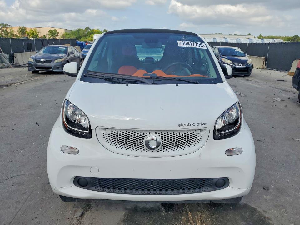 Aukcja sprzedaży 2017 Smart Fortwo, vin: WMEFJ9BA1HK229984, numer aukcji: 48417796