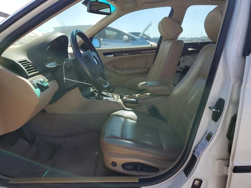 51110436 :رقم المزاد ، WBAET37445NJ86978 vin ، 2005 Bmw 325 مزاد بيع