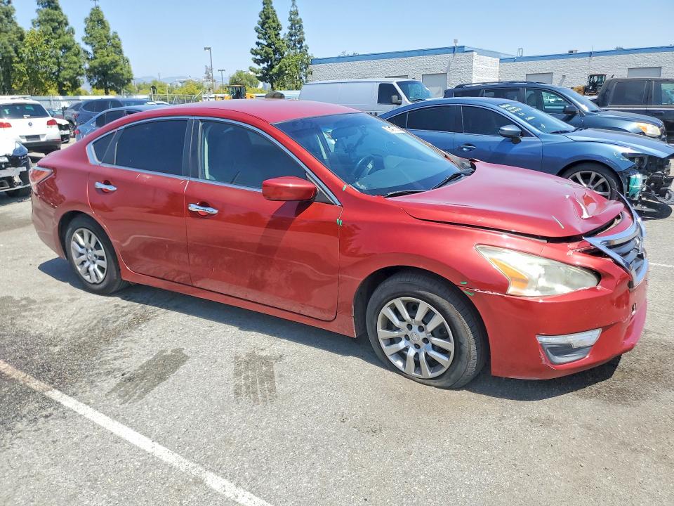 2015 Nissan Altima მანქანა იყიდება აუქციონზე, vin: 1N4AL3AP6FN877215, აუქციონის ნომერი: 50467626