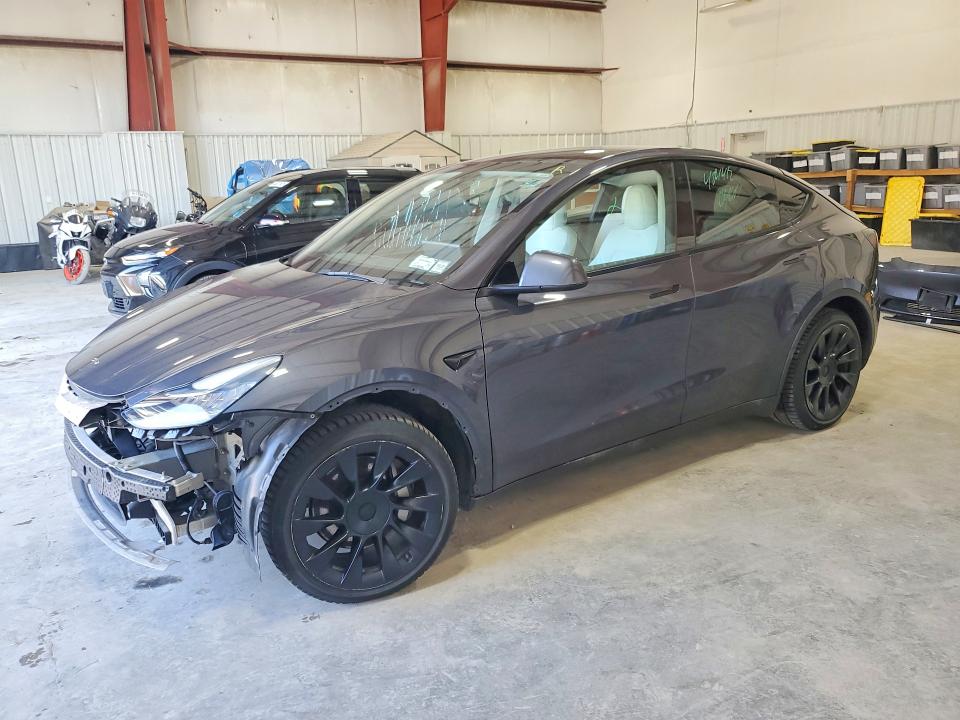 48932466 :رقم المزاد ، 5YJYGDEE2MF210102 vin ، 2021 Tesla Model Y مزاد بيع