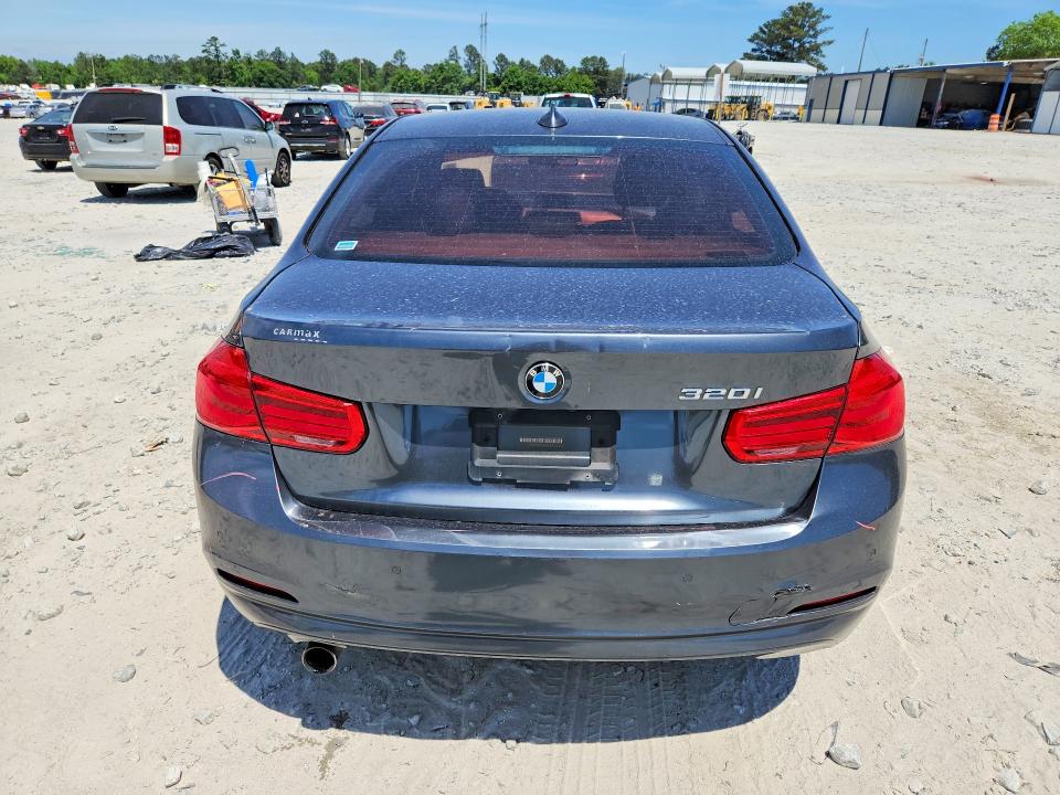 51083786 :رقم المزاد ، WBA8E1G51GNU10179 vin ، 2016 Bmw 320 مزاد بيع
