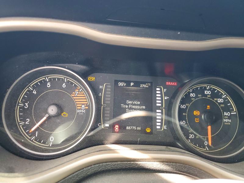 49481706 :رقم المزاد ، 1C4PJMCX1JD588710 vin ، 2018 Jeep Cherokee مزاد بيع