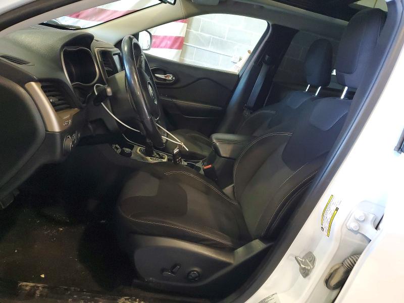 49671246 :رقم المزاد ، 1C4PJMCB8FW764345 vin ، 2015 Jeep Cherokee مزاد بيع
