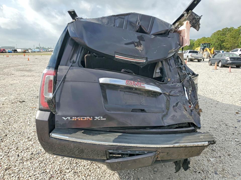 Продажа на аукционе авто 2016 Gmc Yukon Xl, vin: 1GKS2HKJ4GR199099, номер лота: 49919446