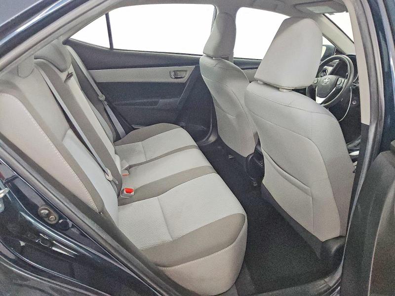 47703836 :رقم المزاد ، 5YFBURHE2JP775554 vin ، 2018 Toyota Corolla مزاد بيع