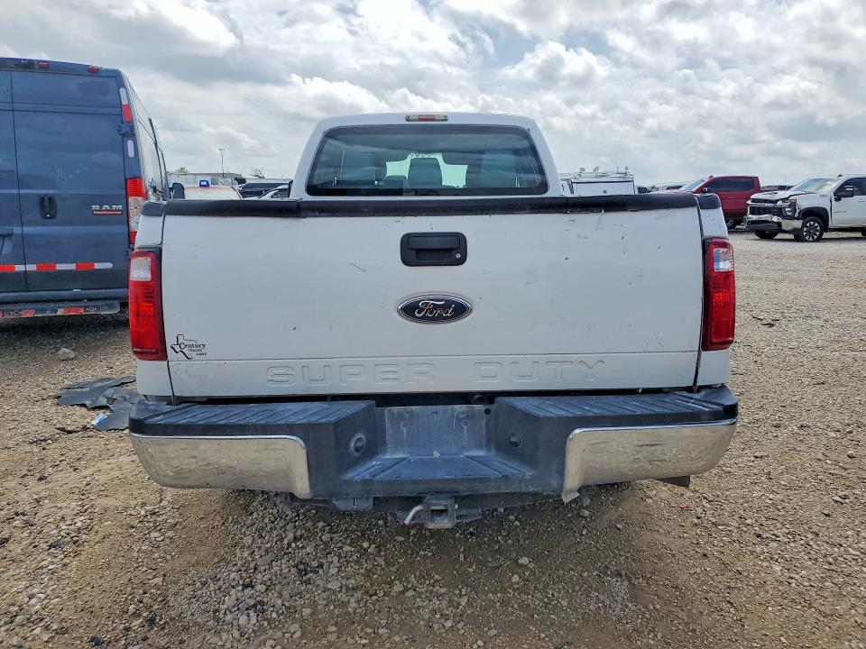 53669776 :رقم المزاد ، 1FT8W3AT0FEC22240 vin ، 2015 Ford F350 مزاد بيع