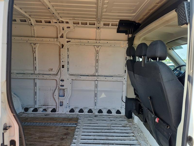 51105146 :رقم المزاد ، 3C6TRVDD4FE506662 vin ، 2015 Ram Promaster 2500 مزاد بيع