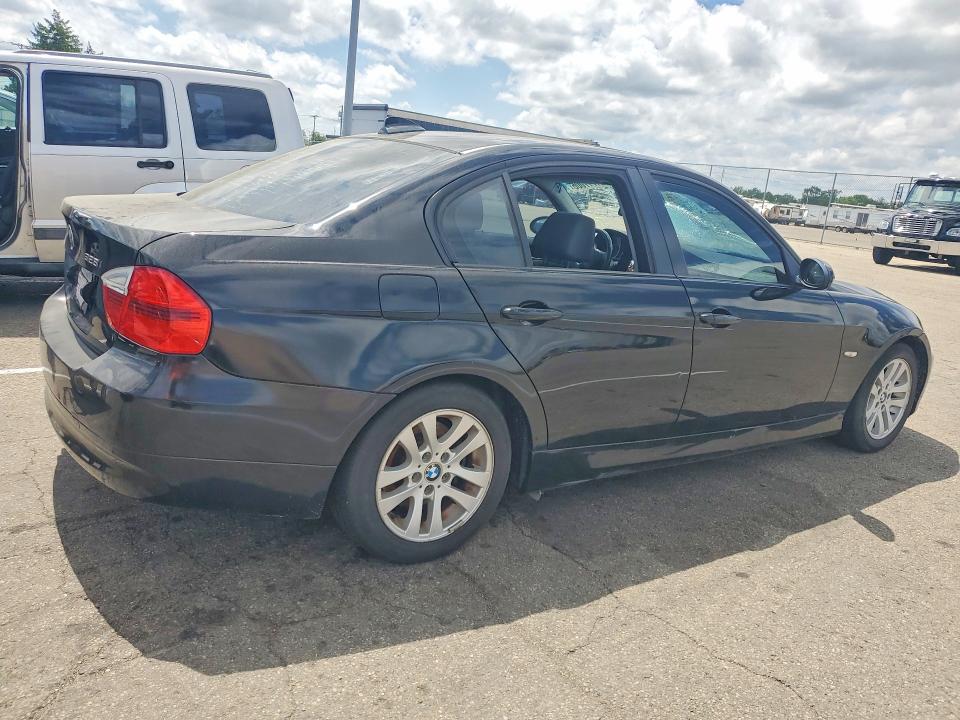 51717006 :رقم المزاد ، WBAVA37527NE26176 vin ، 2007 Bmw 328 مزاد بيع
