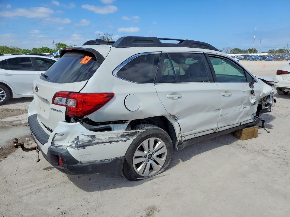 Продажа на аукционе авто 2018 Subaru Outback, vin: 4S4BSAHC7J3309337, номер лота: 49988186