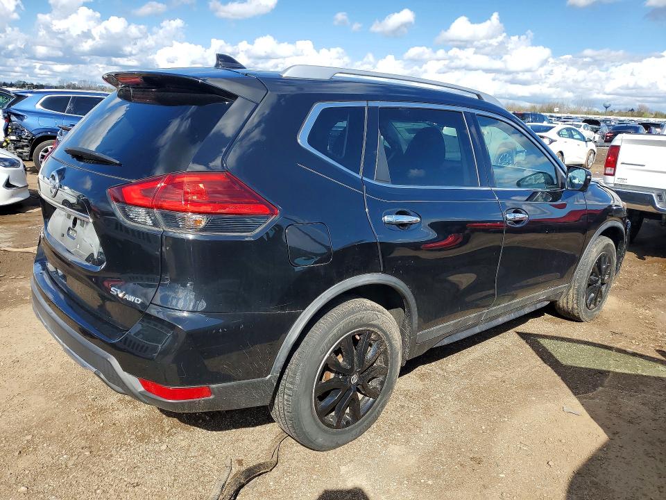 Продаж на аукціоні авто 2017 Nissan Rogue, vin: KNMAT2MV8HP615220, номер лоту: 49929406