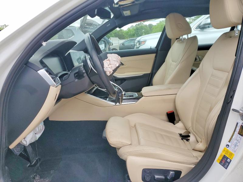 50197076 :رقم المزاد ، 3MW5P7J0XM8B52448 vin ، 2021 Bmw 330e مزاد بيع