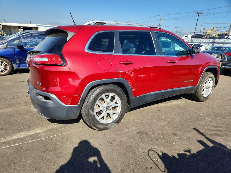48952776 :رقم المزاد ، 1C4PJMCS9HW595102 vin ، 2017 Jeep Cherokee مزاد بيع