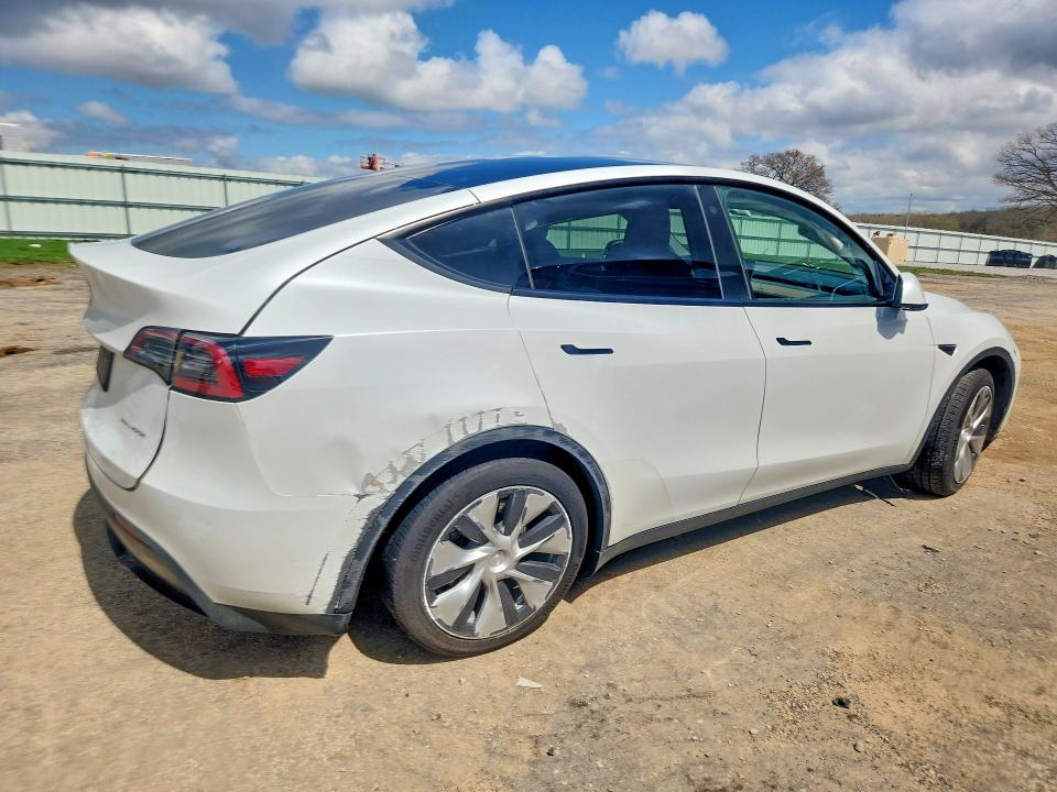 50186856 :رقم المزاد ، 7SAYGDEE7PF782192 vin ، 2023 Tesla Model Y مزاد بيع