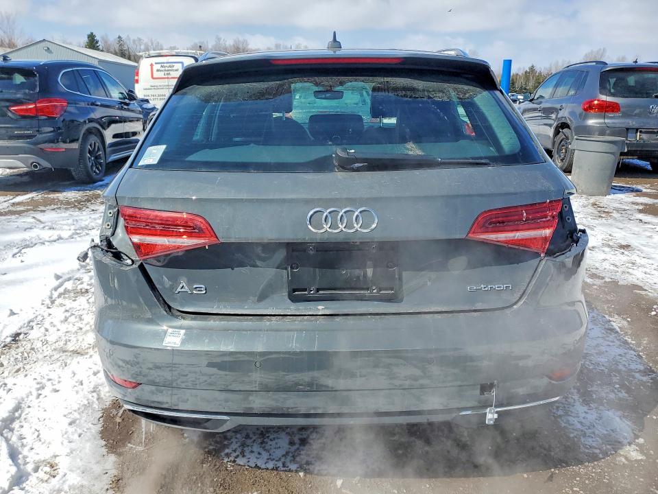 Продажа на аукционе авто 2017 Audi A3, vin: WAUSPBFF7HA146992, номер лота: 46742406