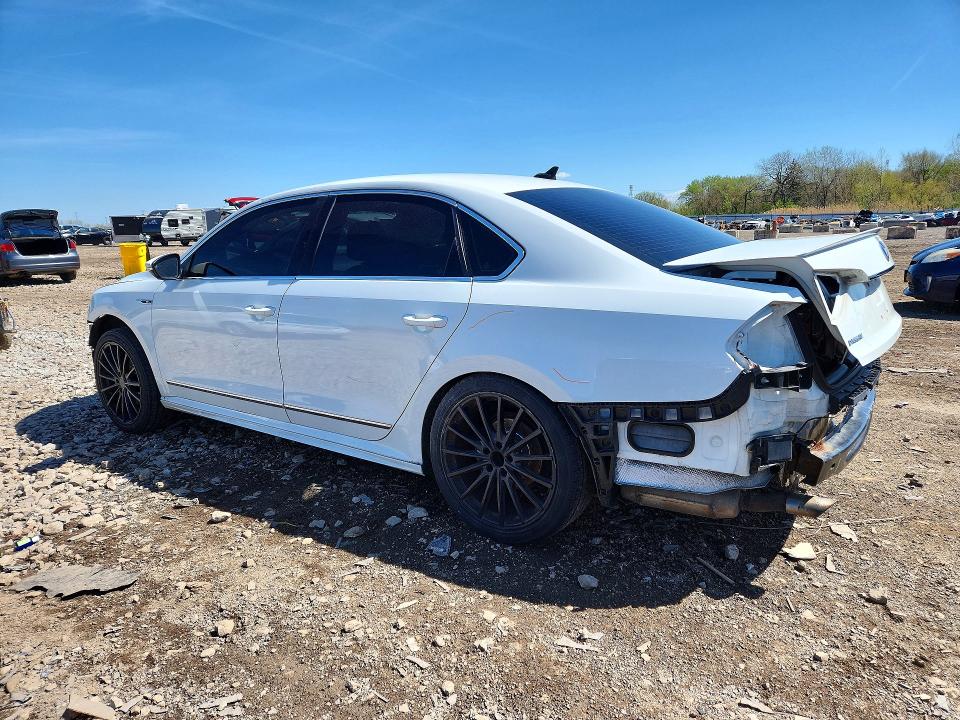 50564306 :رقم المزاد ، 1VWDT7A33HC052627 vin ، 2017 Volkswagen Passat مزاد بيع